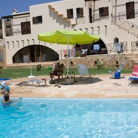 Mit Privatpool Fuer 12 Personen In Agia Galini, Kreta בית נופש